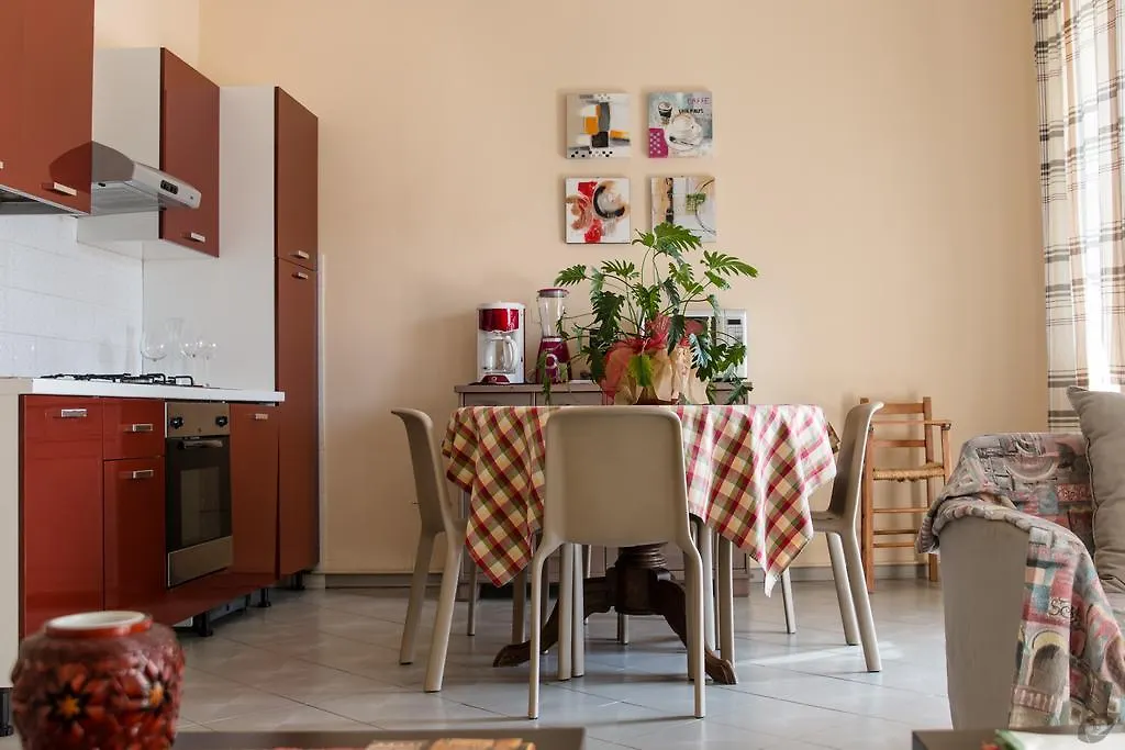 Apartment Attico Con 2 Camere In Via Vespucci